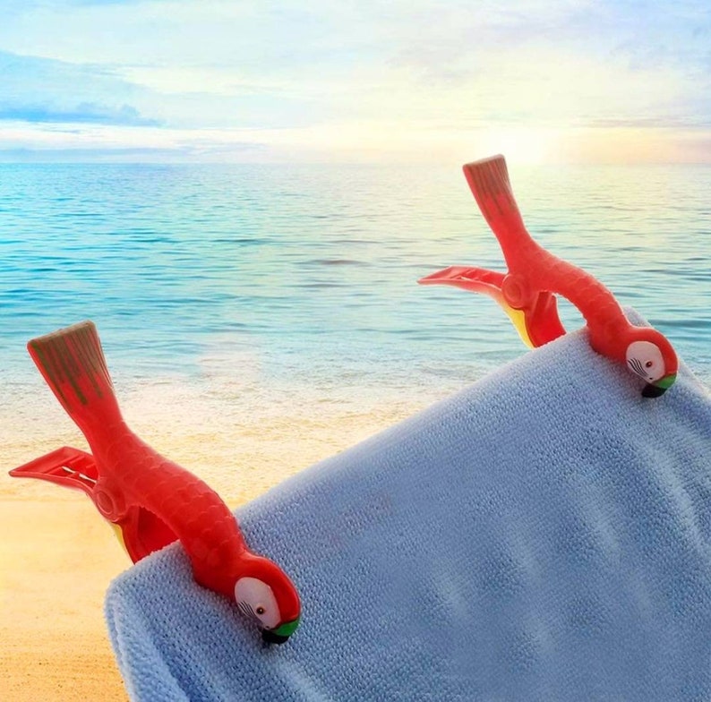 Pack of 2 Stylish Bright Color Towel Holders Hanger Clips for Hanging Clothes Bathing Suit Beach Towels